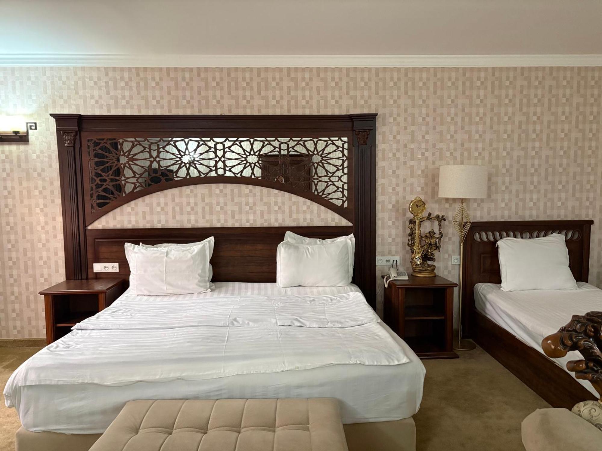 Boulevard Palace Hotel ซามาร์คันด์ ภายนอก รูปภาพ