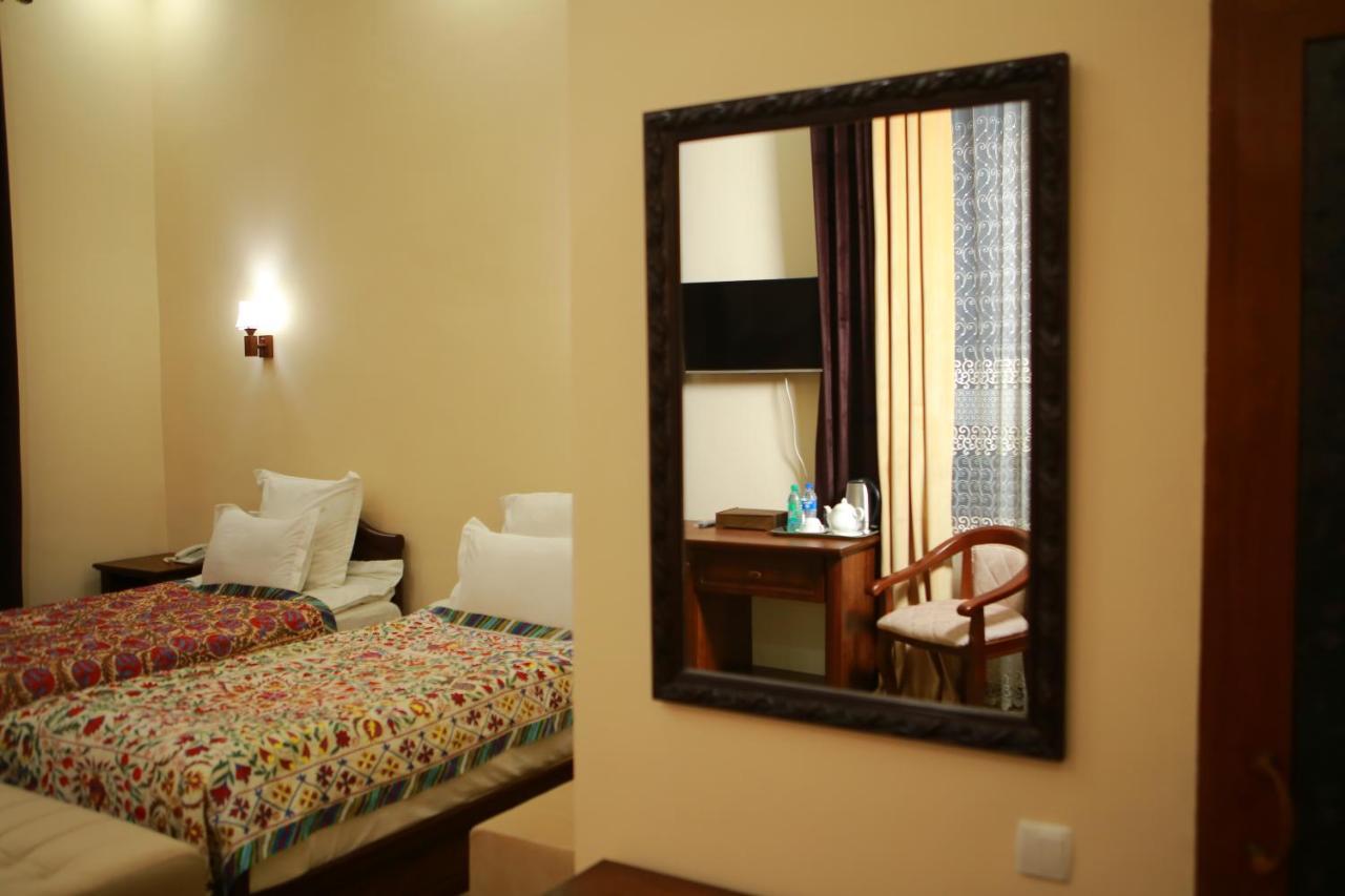 Boulevard Palace Hotel ซามาร์คันด์ ภายนอก รูปภาพ