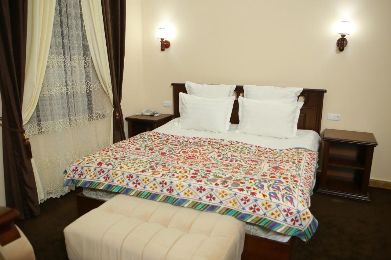 Boulevard Palace Hotel ซามาร์คันด์ ภายนอก รูปภาพ