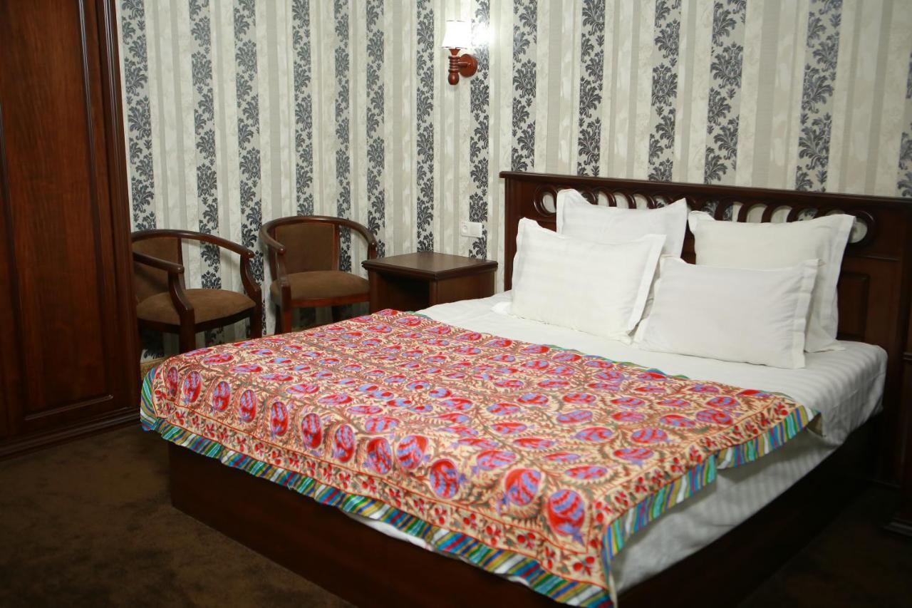 Boulevard Palace Hotel ซามาร์คันด์ ภายนอก รูปภาพ